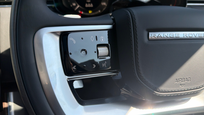Land Rover Range Rover 3.0 D350 Autobiography 4dr Auto Diesel Estate - Image 38